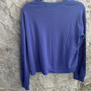 Mododoc Blue Crew Neck Top cutout Sleeves. Preppy New Without Tags Size S